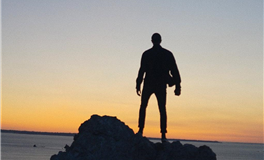 易鑫今日生肖运势2025年3月26日