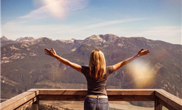 当浮华落幕，一切都如过眼云烟