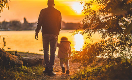 顾家爱妻，对老婆超大方的星座男